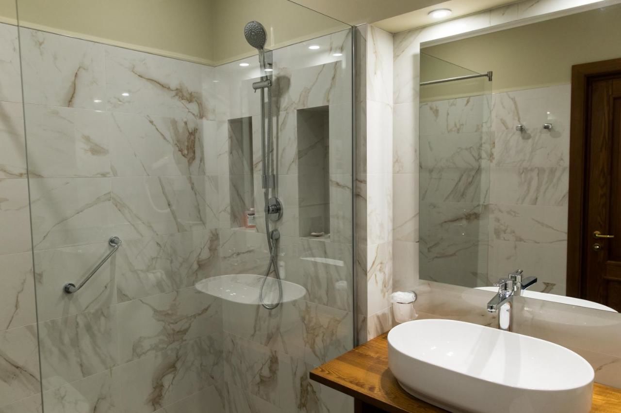 Отель Hotel AmaDeus Фокшани-8